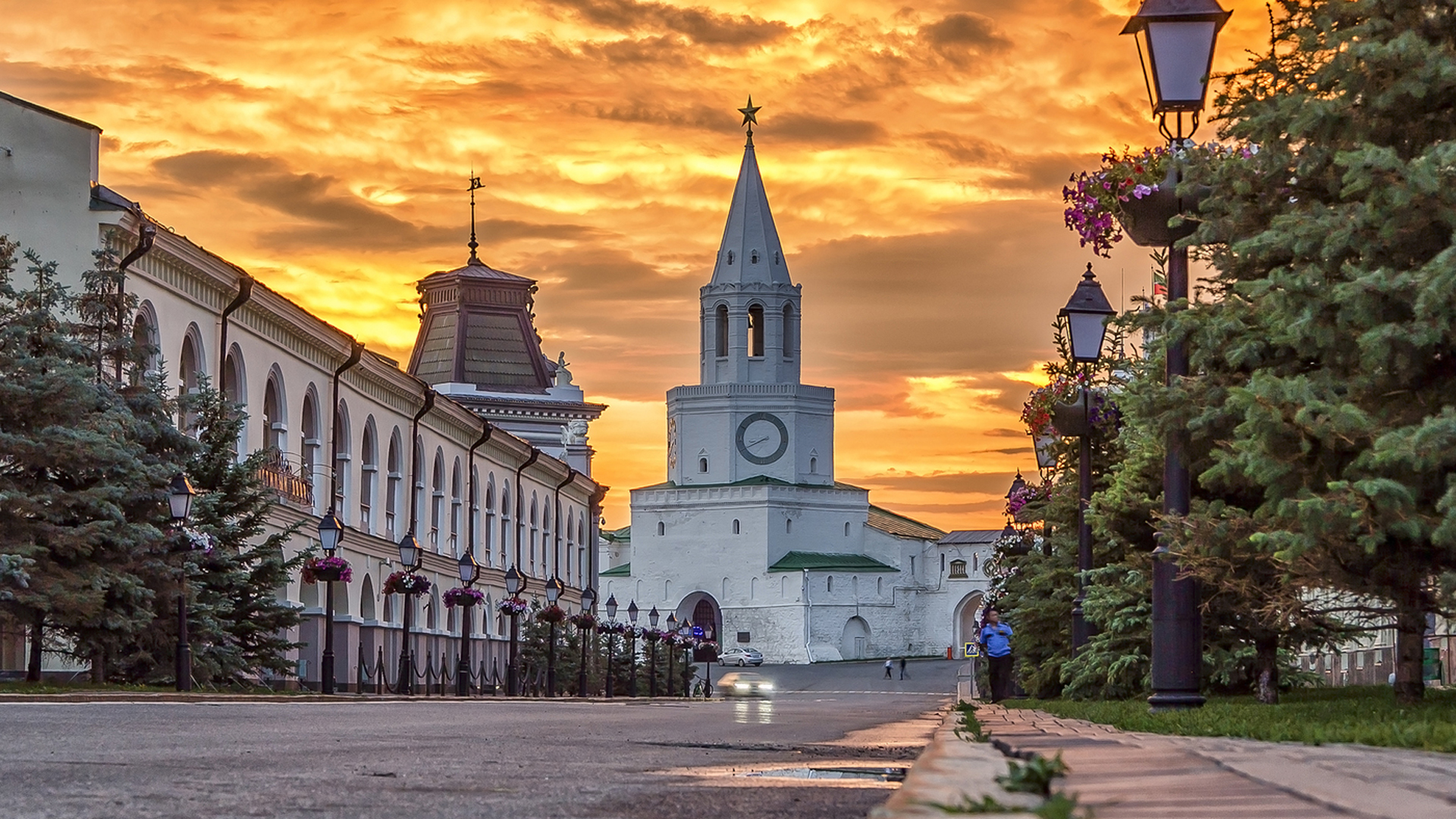 Фото казани. Кремлевская площадь Казань. Казань осень Кремль. Площадь Казанского Кремля. Казань исторический центр города.